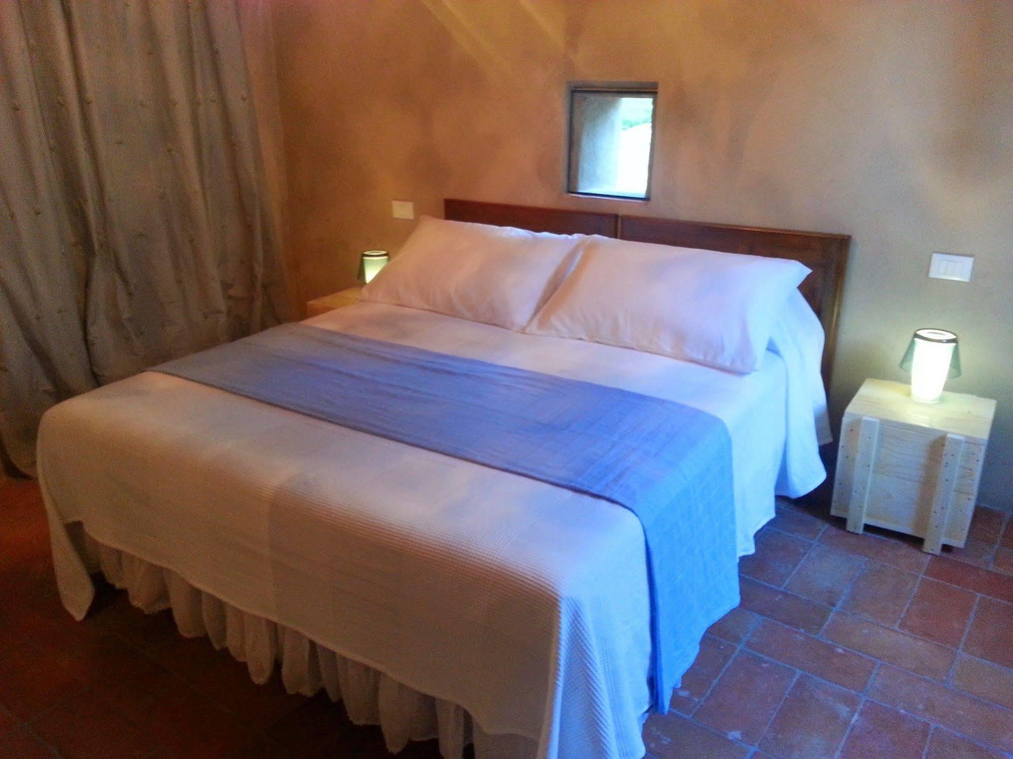 Casale Amati Country House Ortonovo Exterior photo