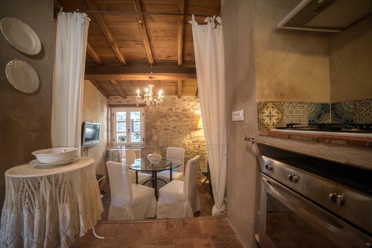Casale Amati Country House Ortonovo Exterior photo